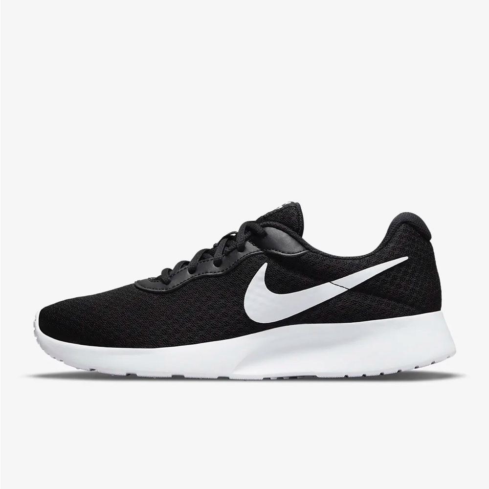 Nike Women’s Tanjun Running Shoes
